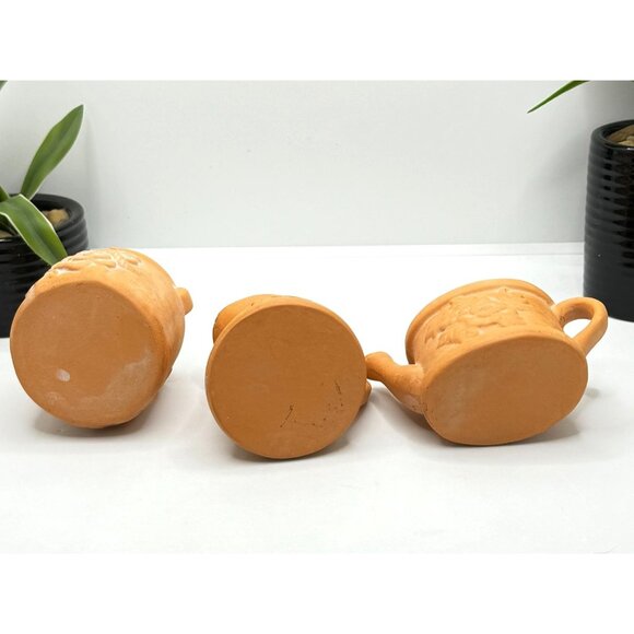 Set Of 3 Terracotta Miniature Floral Embossed Planters & Watering Can - Picture 4 of 6